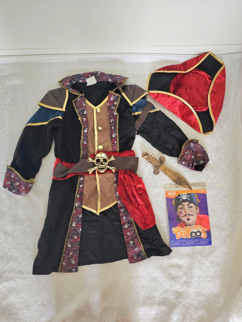 Pirate Captain Kids Costume with Hat, Toy Knife, and Face Tattoos